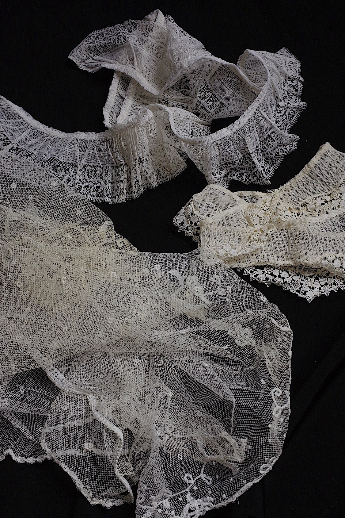 アンティークレース