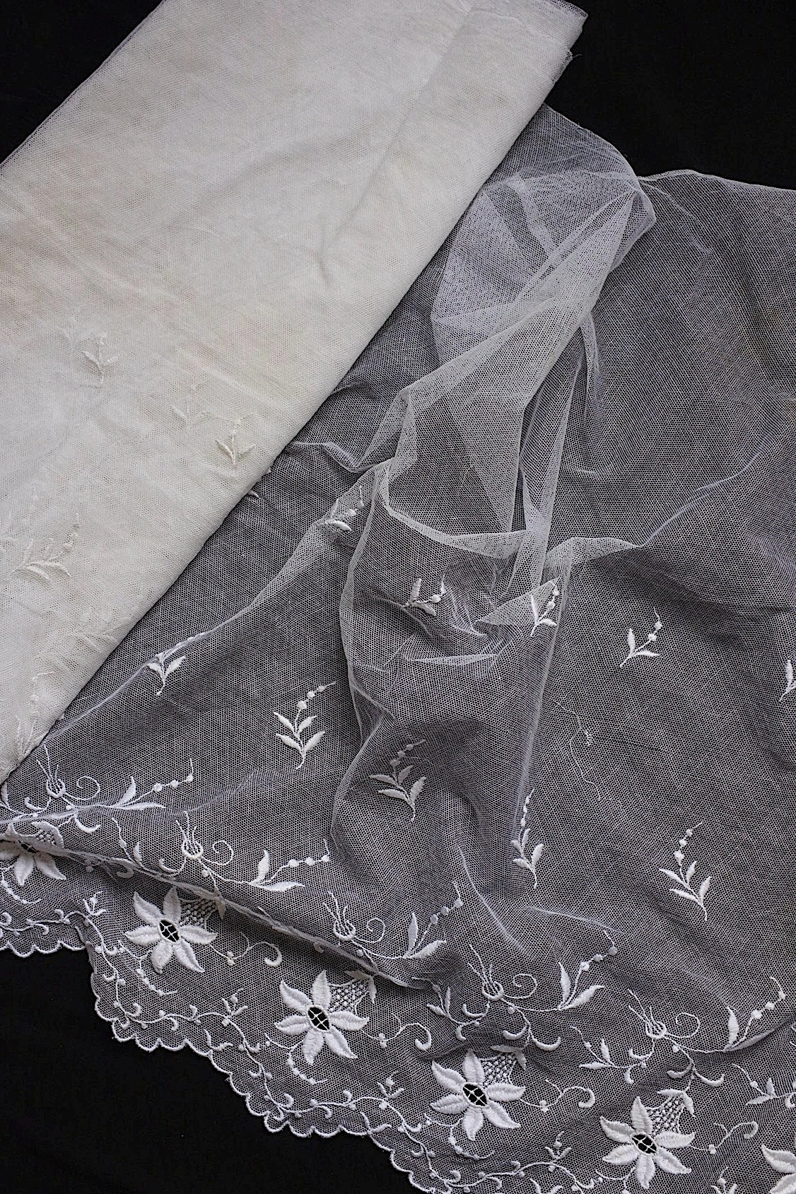 アンティークレース