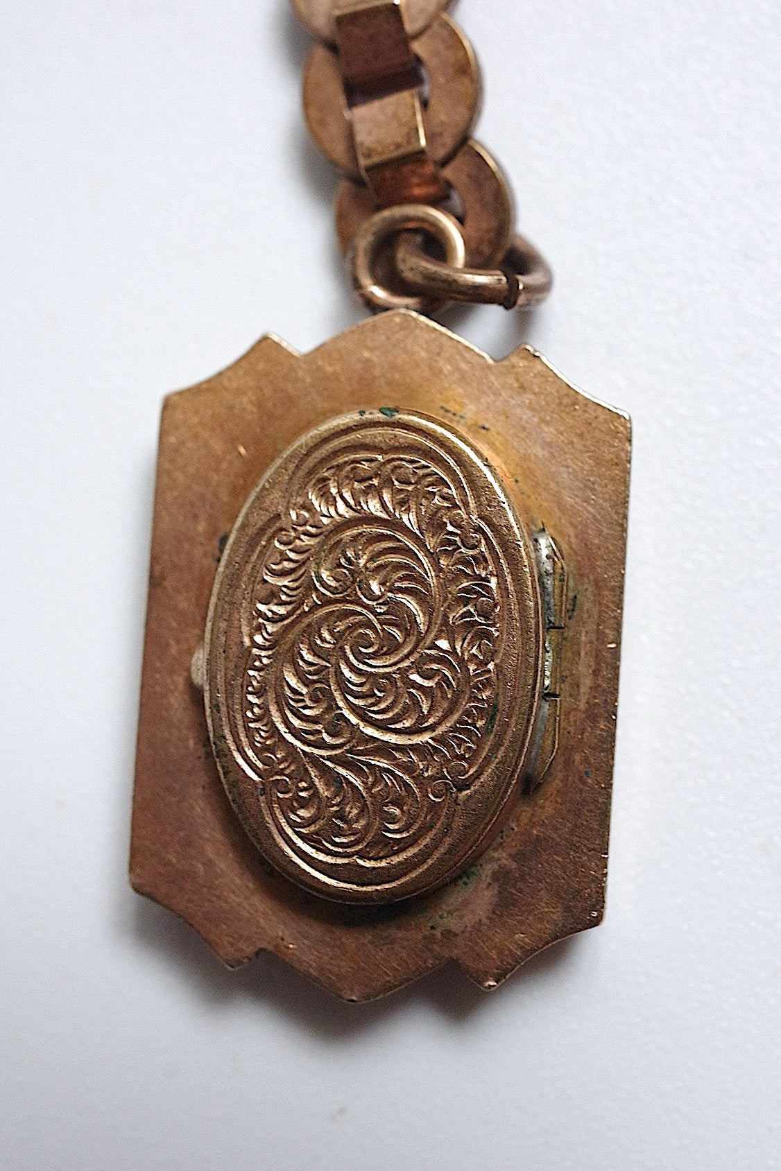 アンティークチェーン antique chain .FR a l'epoque