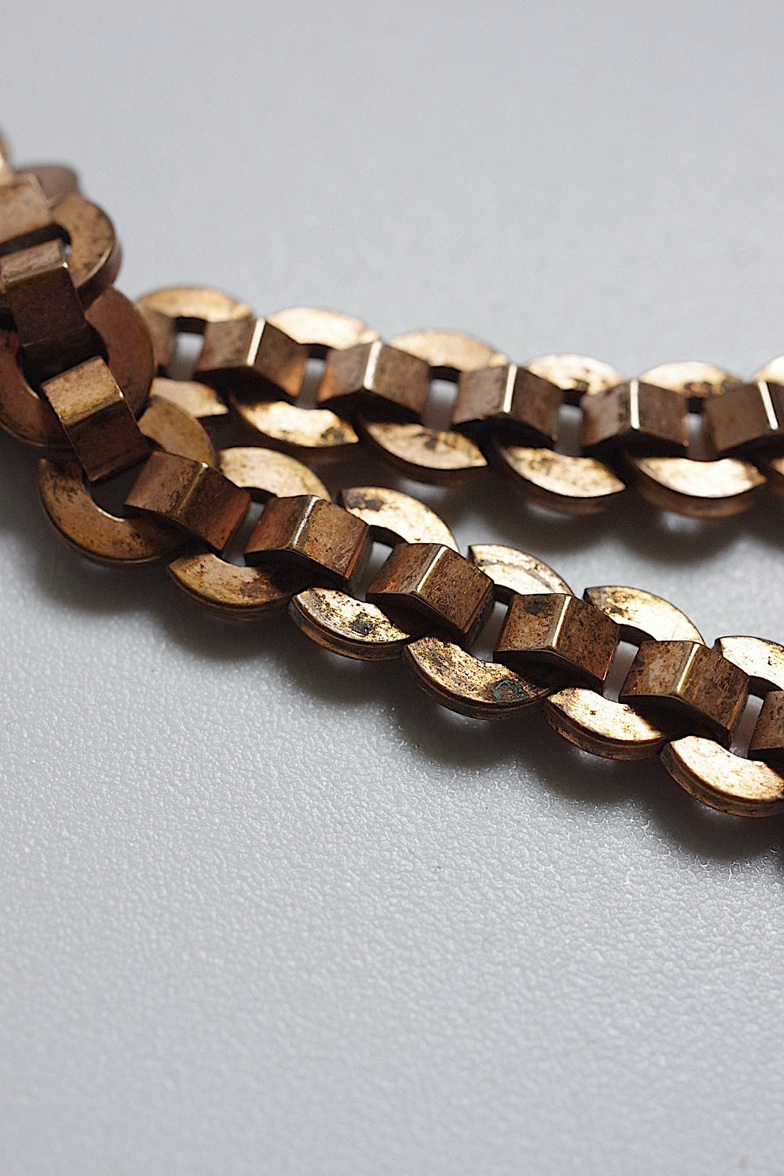 アンティークチェーン antique chain .FR a l'epoque