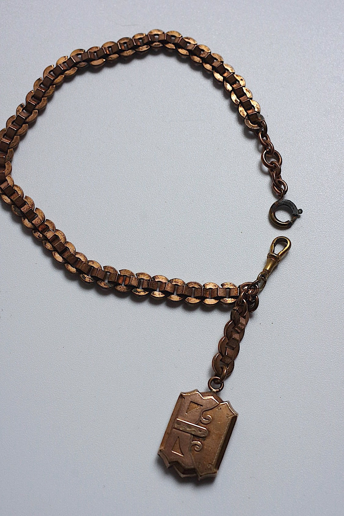 アンティークチェーン antique chain .FR a l'epoque