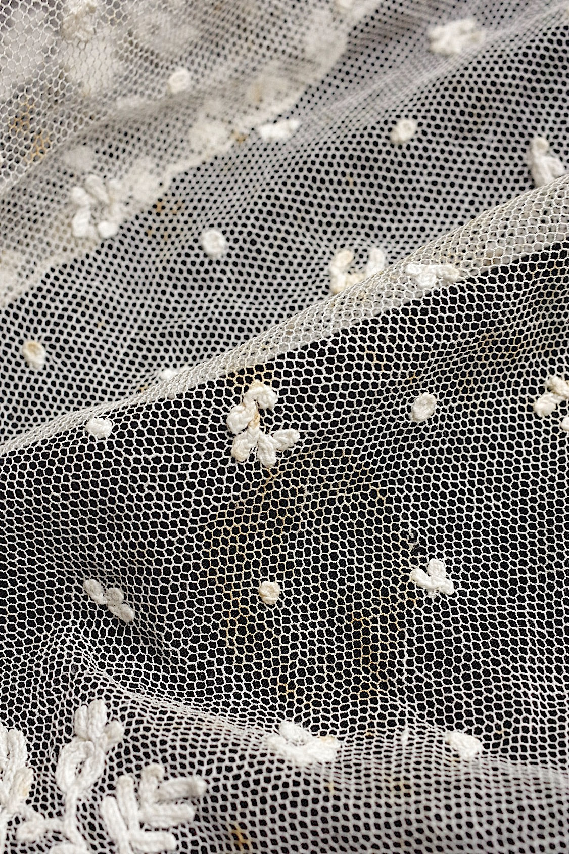 アンティークレース dentelle antique fichu .FR a l'epoque