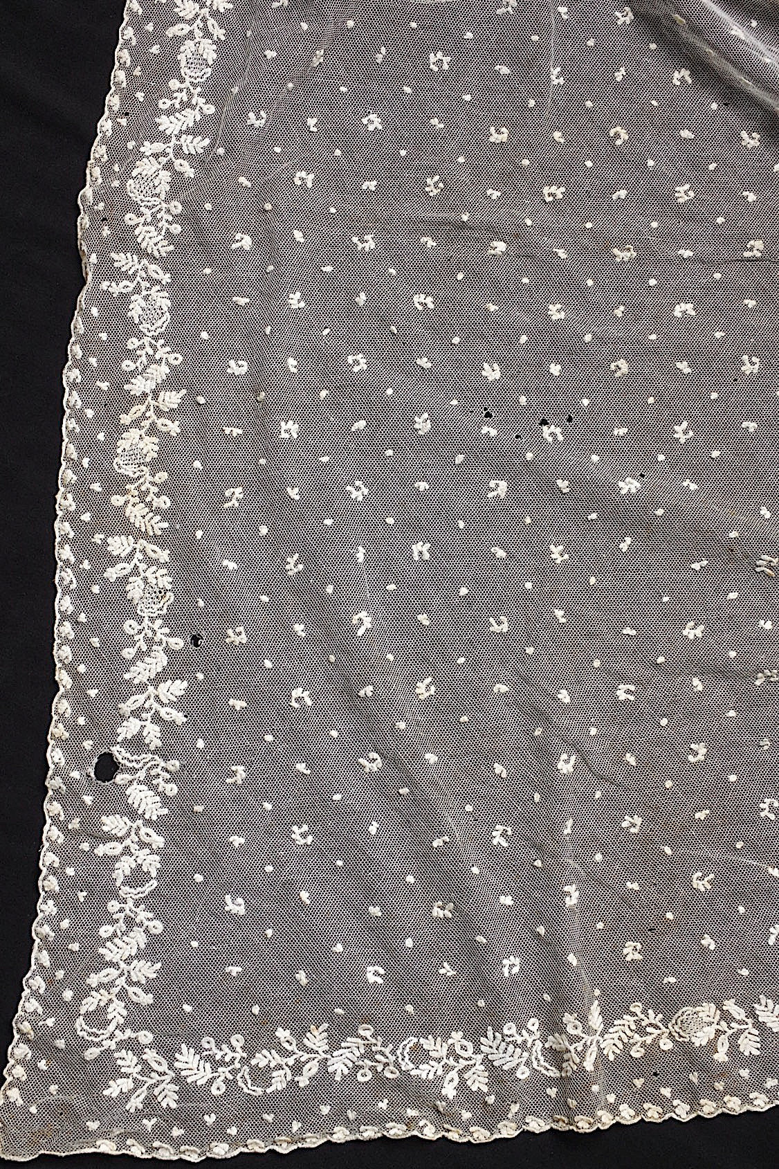 アンティークレース dentelle antique fichu .FR a l'epoque