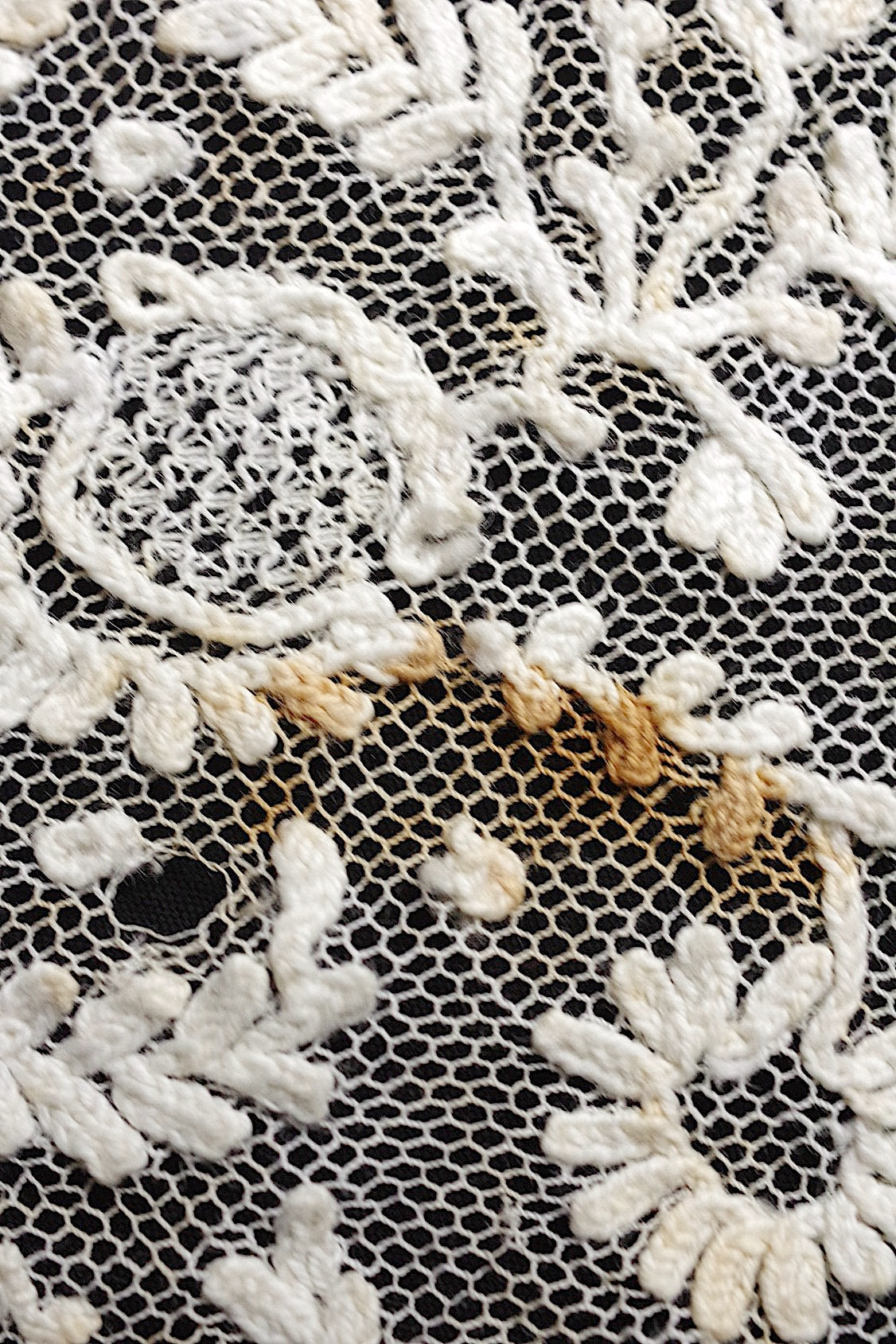 アンティークレース dentelle antique fichu .FR a l'epoque