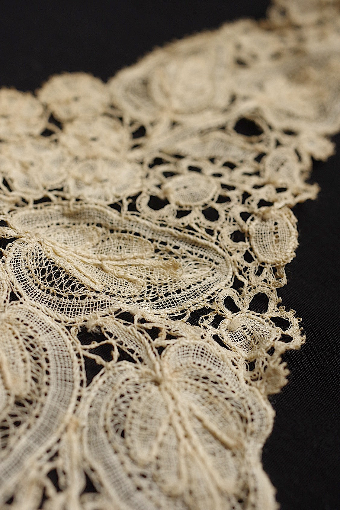 アンティークレース dentelle antique ホニトン ブリュクセルMIXモチーフ .FR a l'epoque