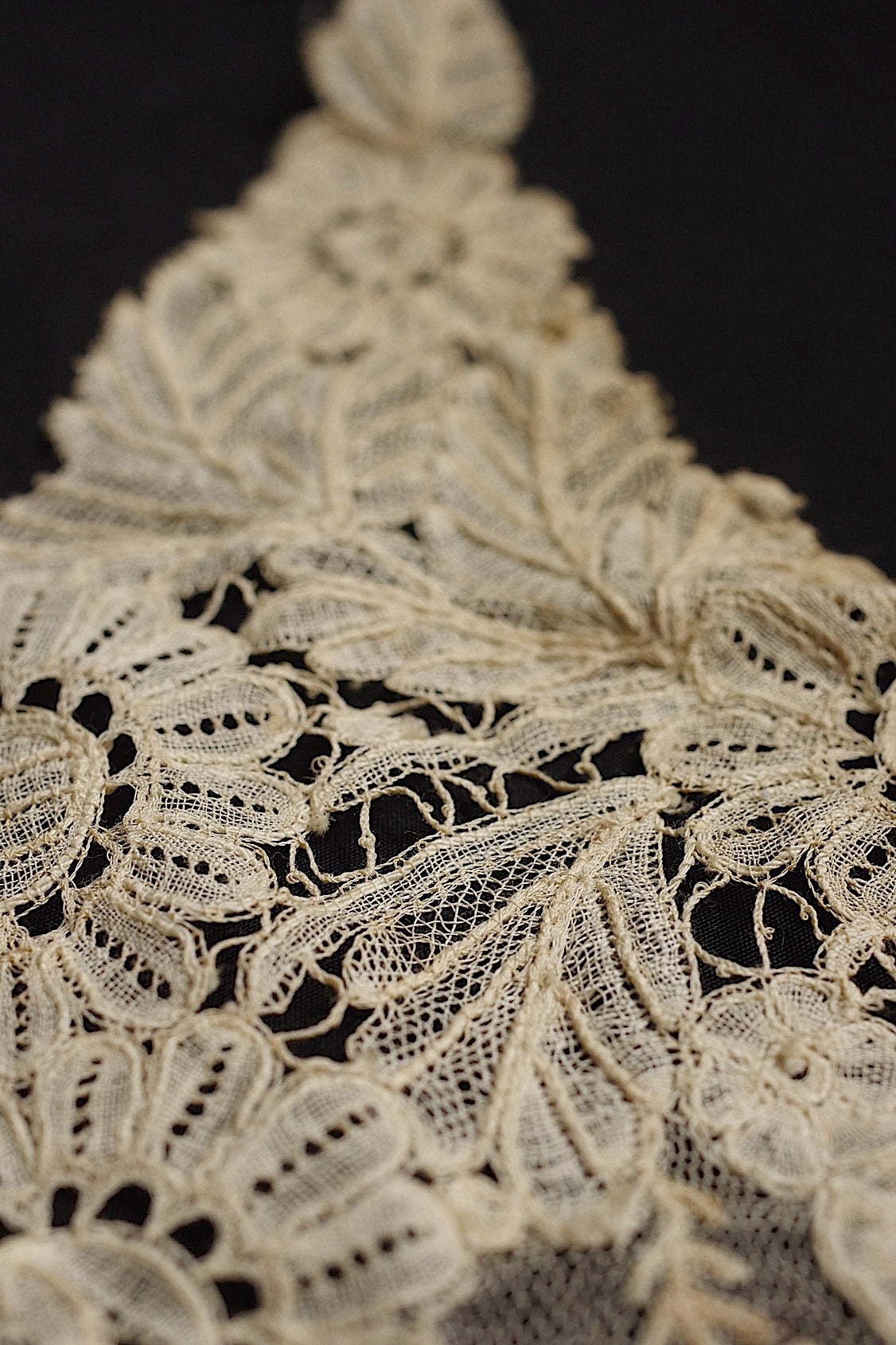 アンティークレース dentelle antique ホニトン ブリュクセルMIXモチーフ .FR a l'epoque