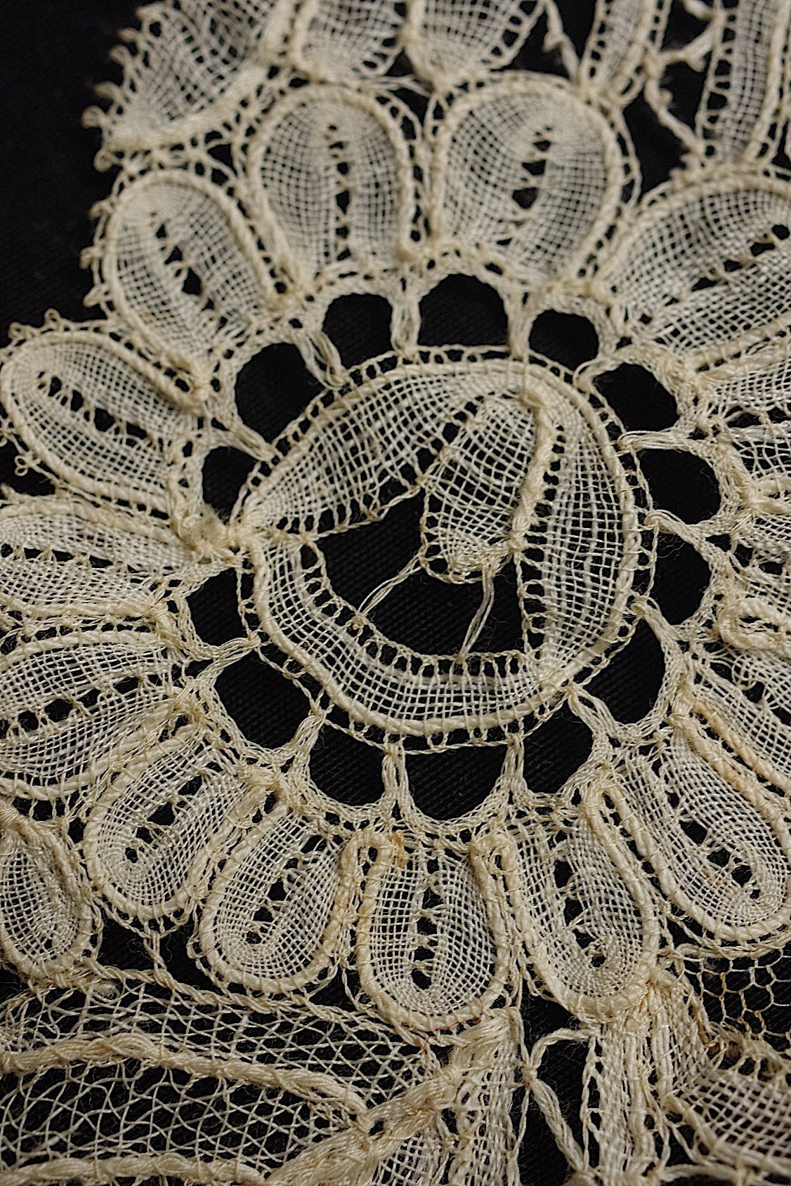 アンティークレース dentelle antique ホニトン ブリュクセルMIXモチーフ .FR a l'epoque