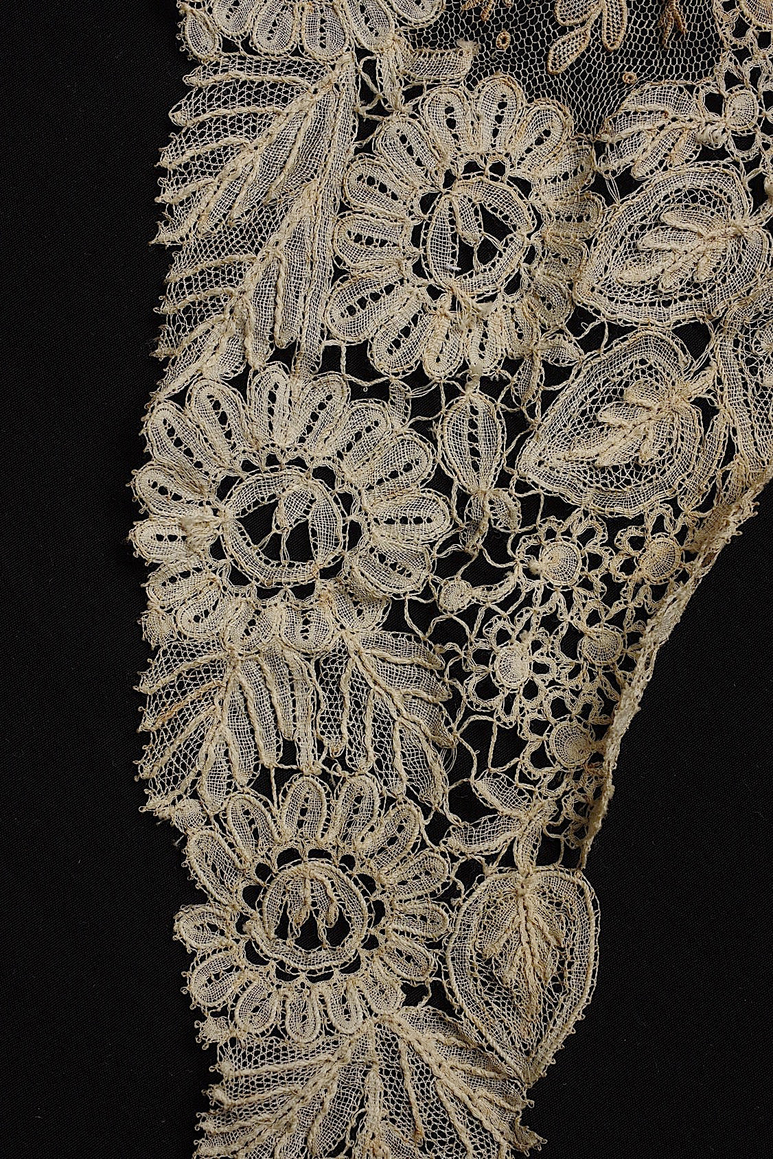 アンティークレース dentelle antique ホニトン ブリュクセルMIXモチーフ .FR a l'epoque