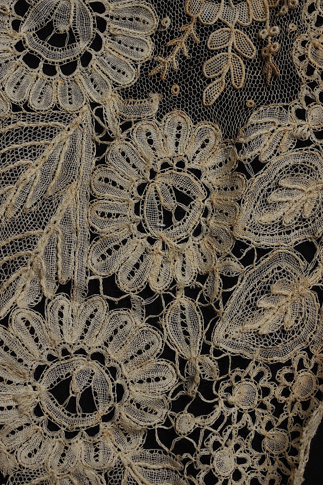 アンティークレース dentelle antique ホニトン ブリュクセルMIXモチーフ .FR a l'epoque