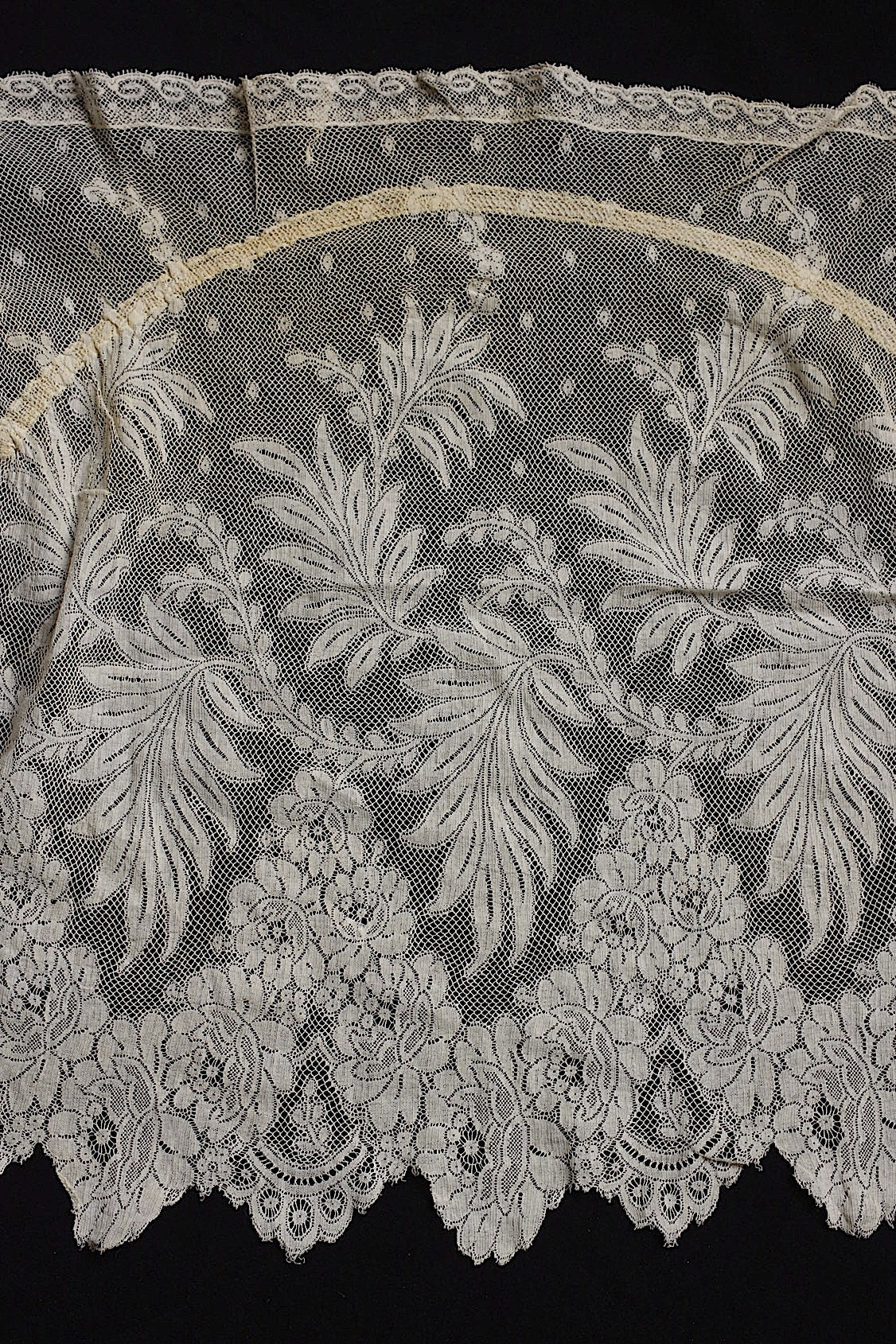 アンティークレース dentelle antique レースハギレlot .FR a l'epoque