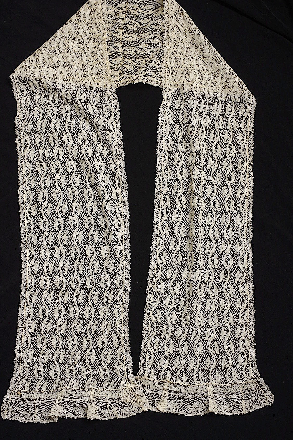 アンティークレース dentelle antique レースハギレlot .FR a l'epoque