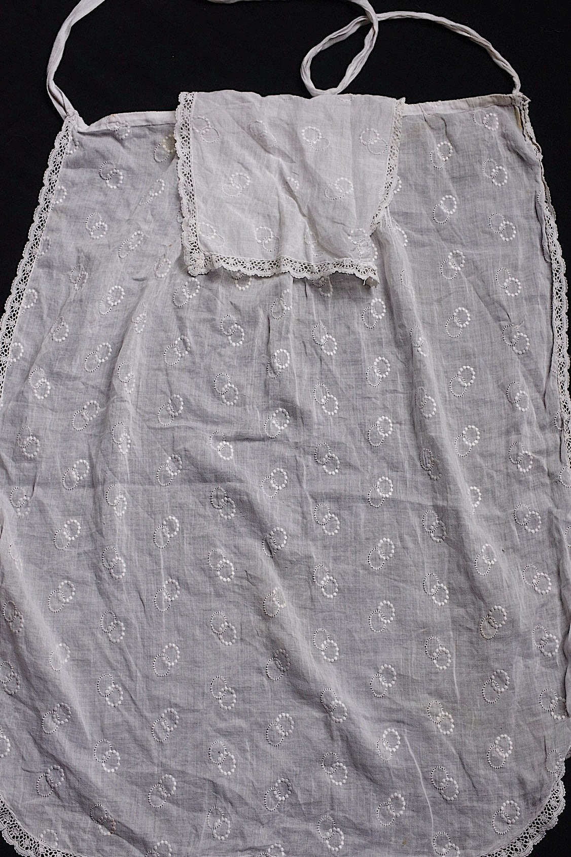 アンティークレース dentelle antique エプロン2つ .FR a l'epoque