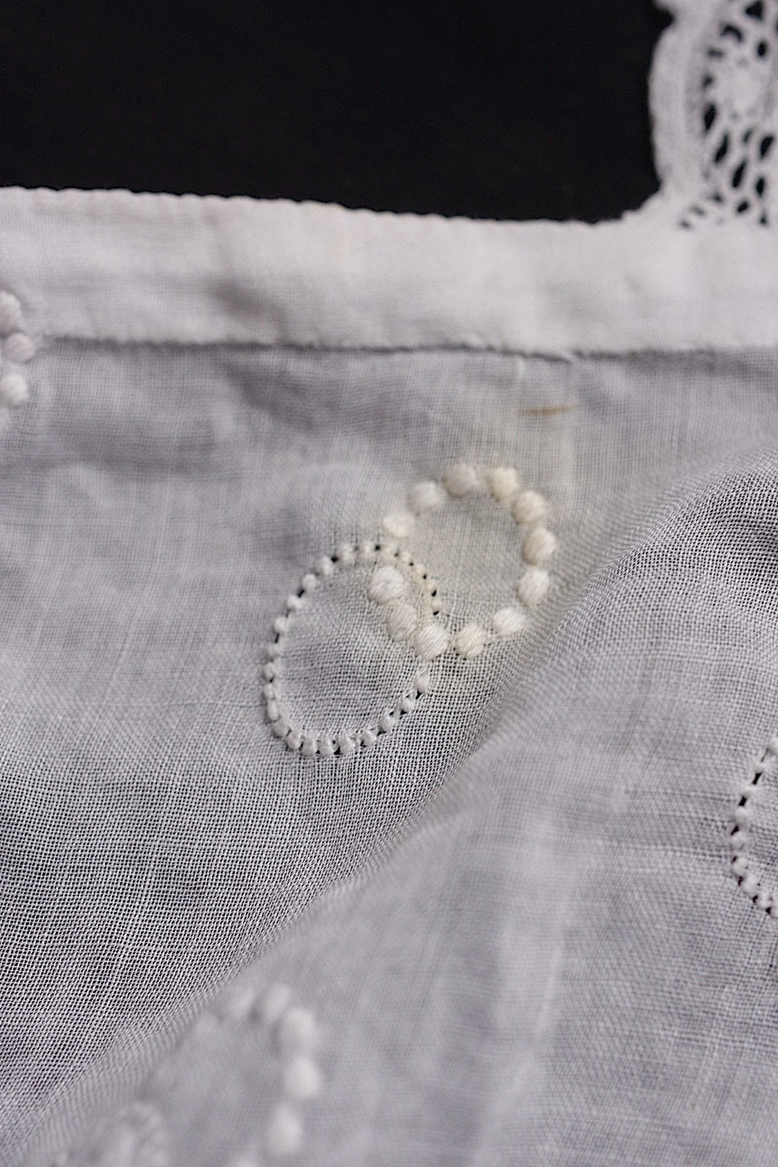 アンティークレース dentelle antique エプロン2つ .FR a l'epoque