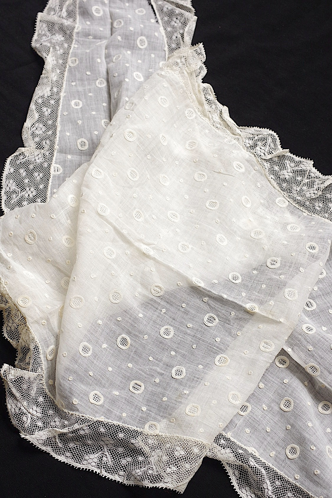 アンティークレース dentelle antique 刺繍ショール .FR a l'epoque