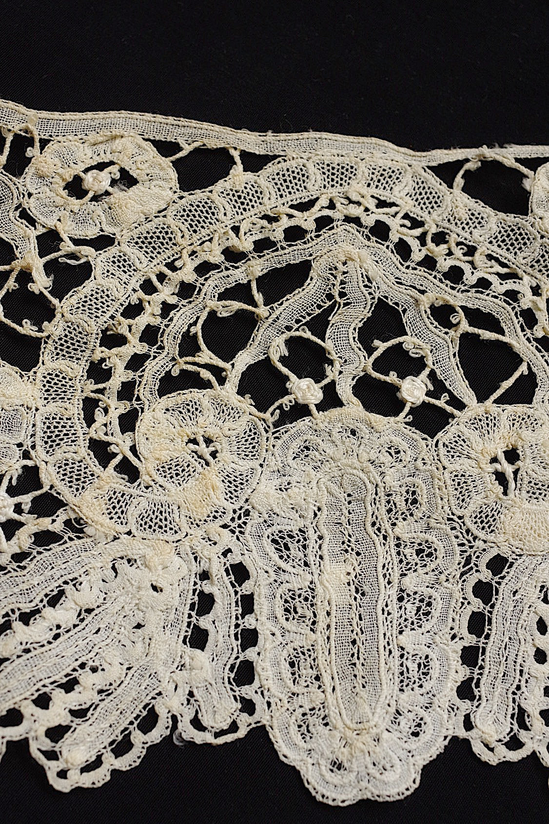 アンティークレース dentelle antique 4種 lots1 .FR a l'epoque