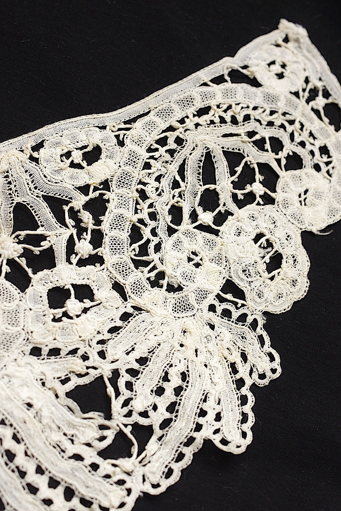 アンティークレース dentelle antique 4種 lots1 .FR a l'epoque