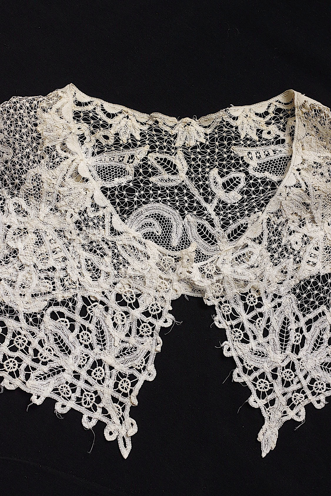 アンティークレース dentelle antique 4種 lots1 .FR a l'epoque