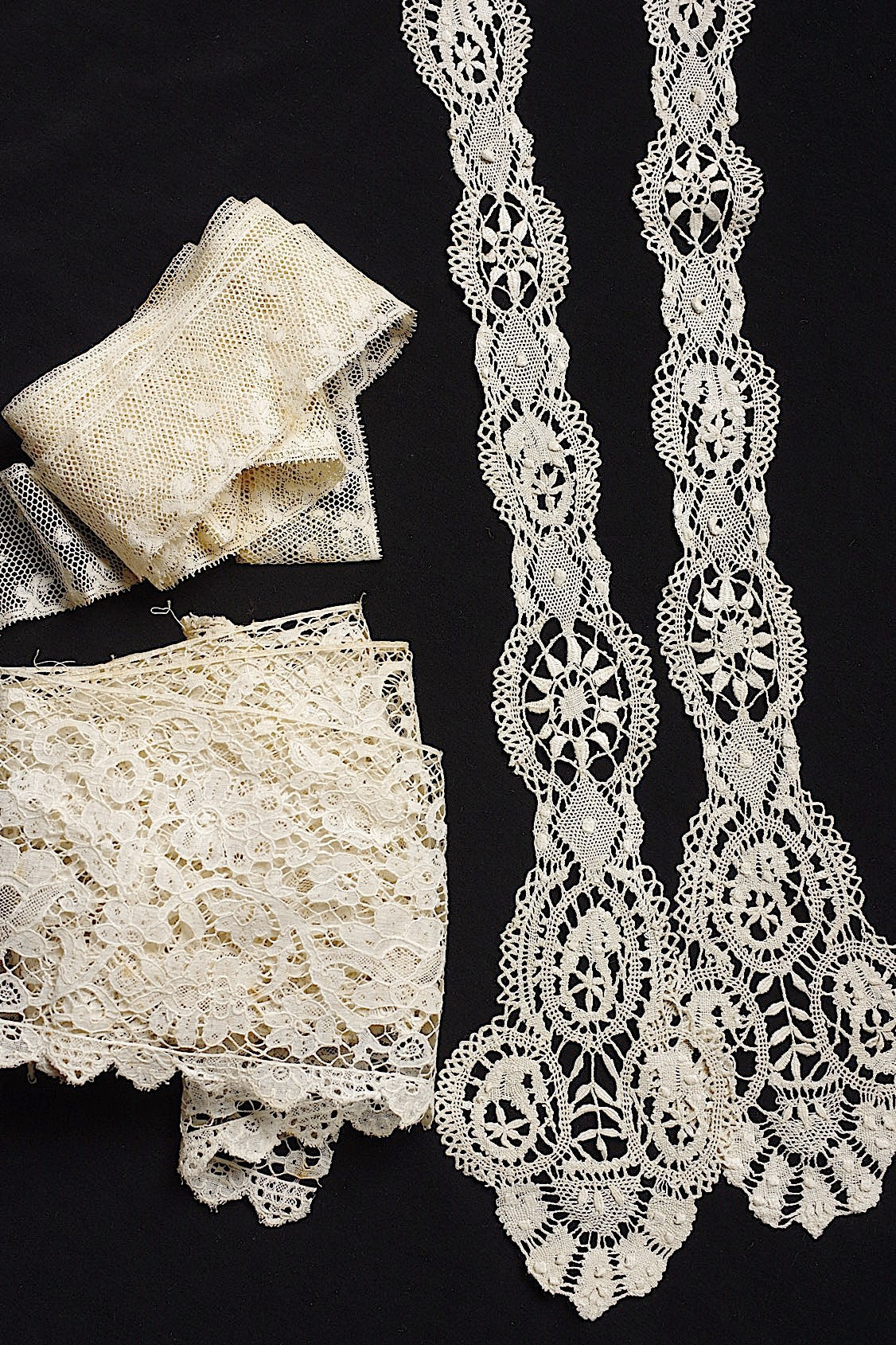 アンティークレース dentelle antique 3種 lots2 .FR a l'epoque