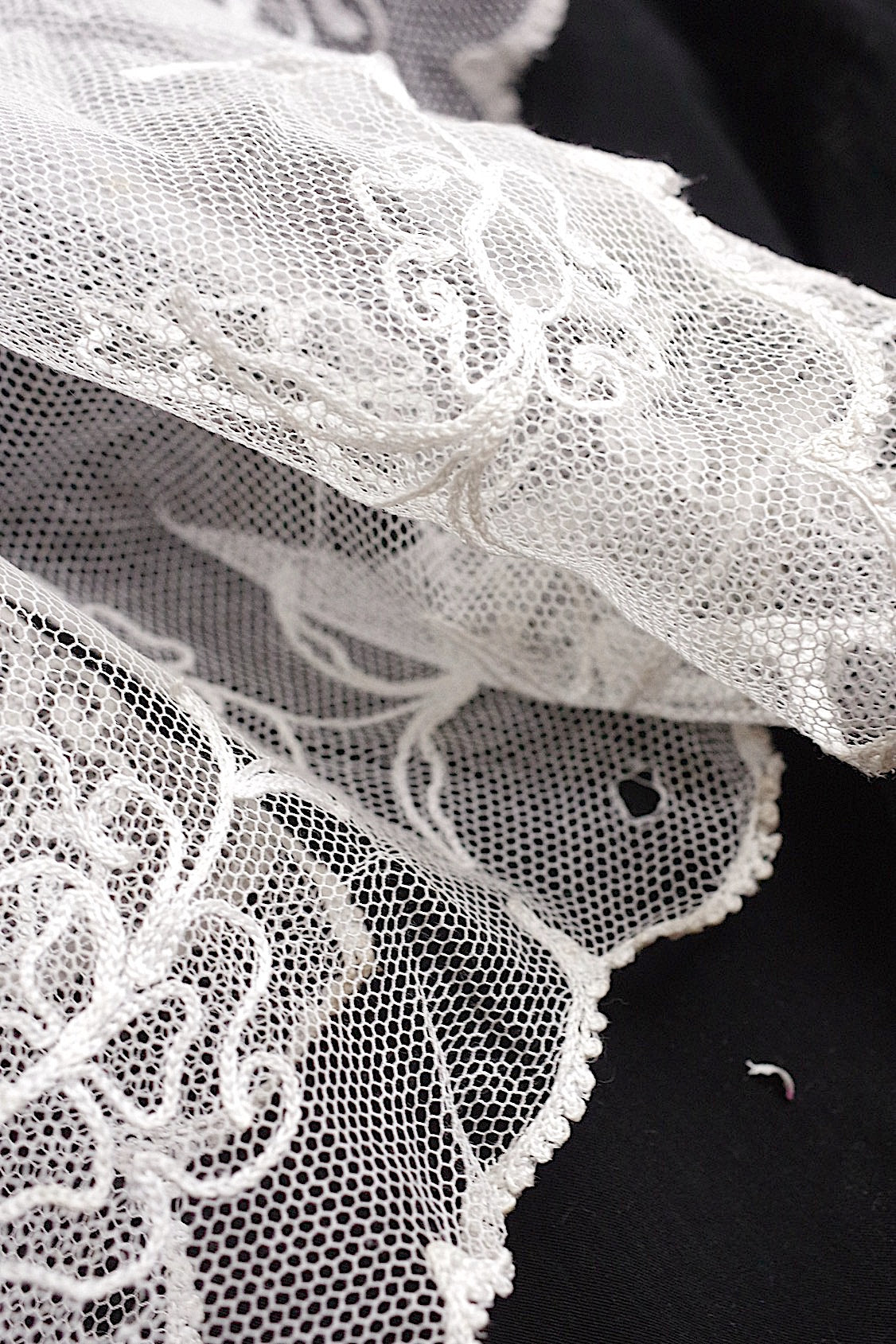 アンティークレース dentelle antique ベール .FR a l'epoque