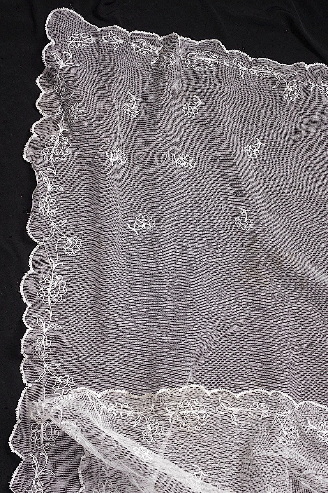 アンティークレース dentelle antique ベール .FR a l'epoque