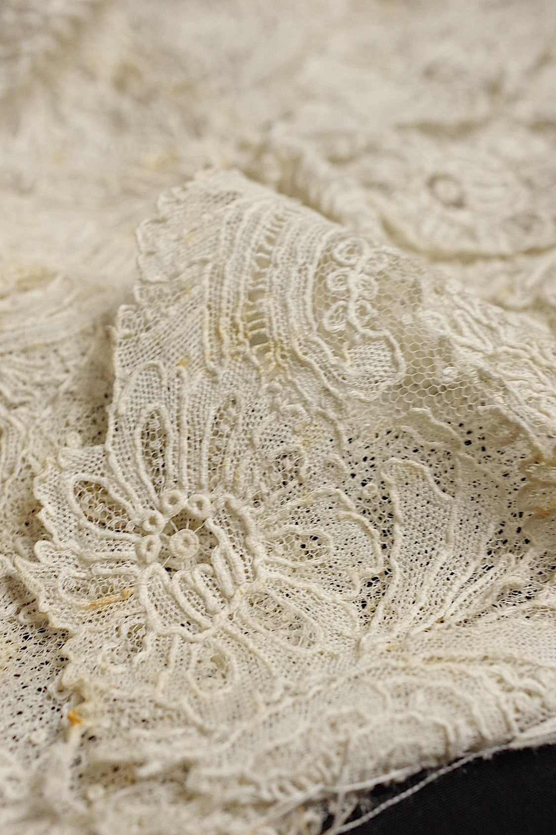 アンティークレース dentelle antique ブリュクセルレース ハギレ .FR a l'epoque