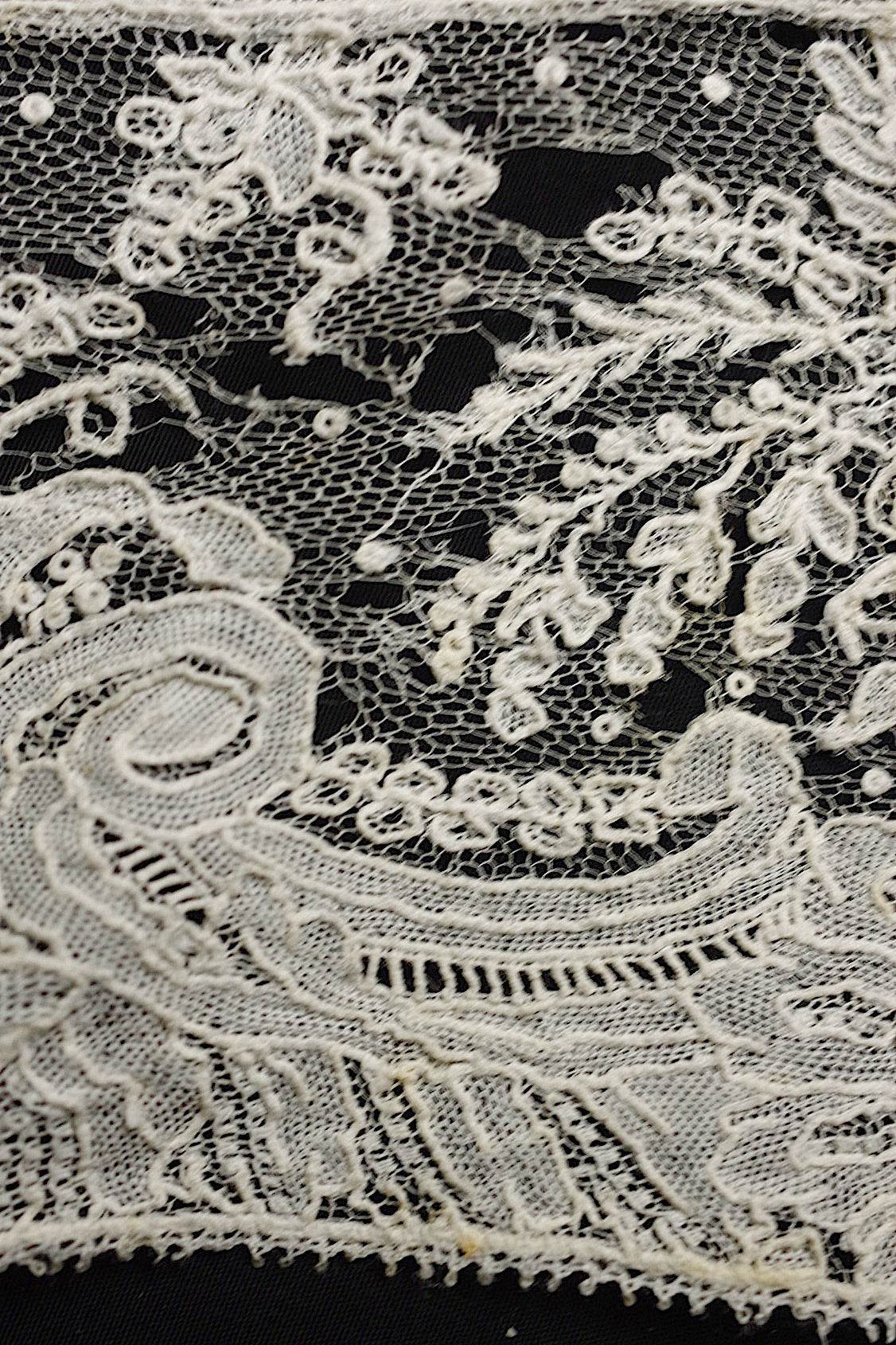 アンティークレース dentelle antique ブリュクセルレース ハギレ .FR a l'epoque