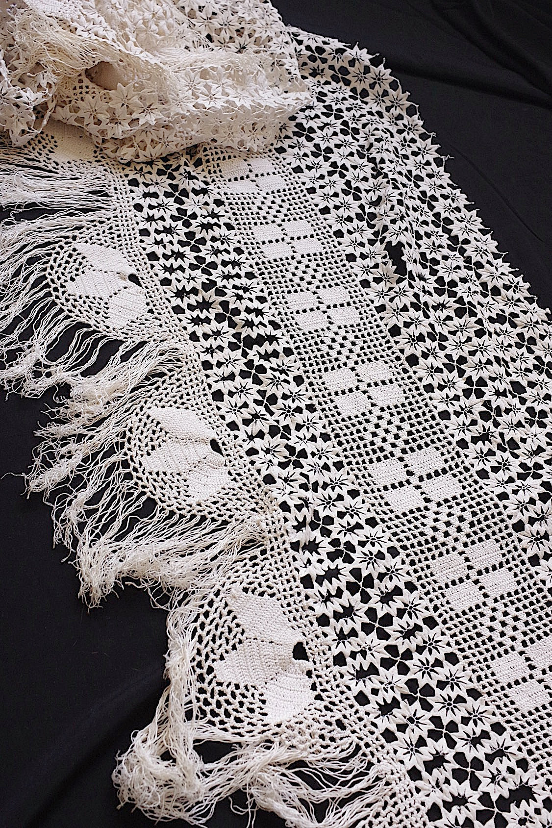 アンティークレース dentelle antique レースハギレ素材用 lots 2 .FR a l'epoque