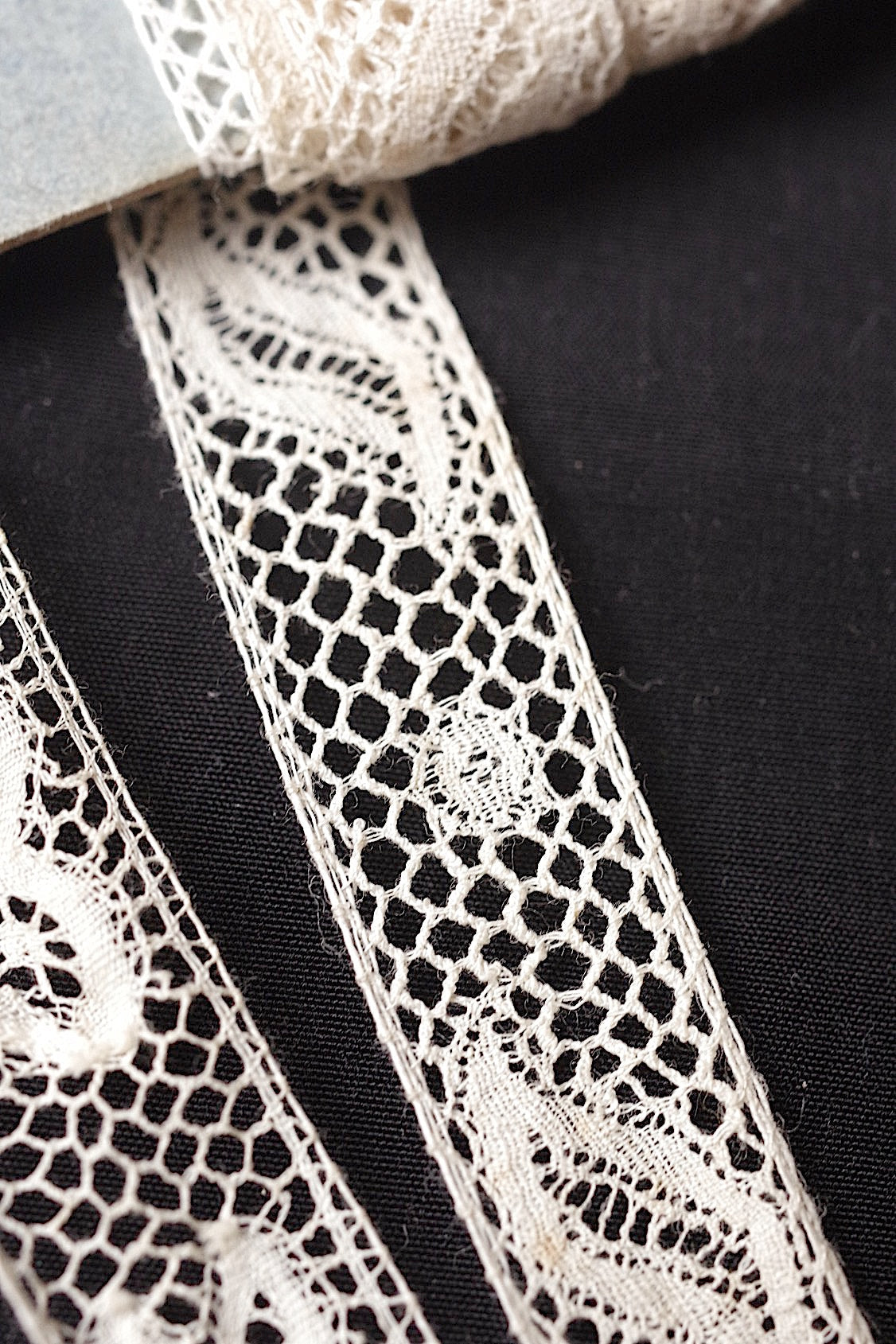 アンティークレース dentelle antique 466cm 180cm .FR a l'epoque