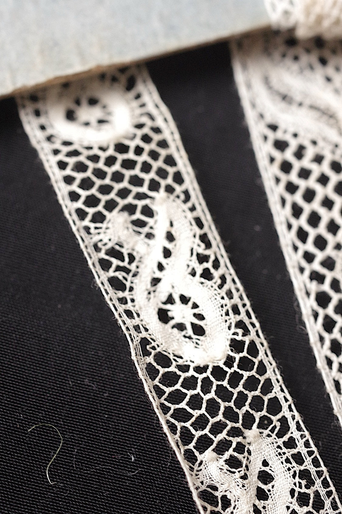 アンティークレース dentelle antique 466cm 180cm .FR a l'epoque