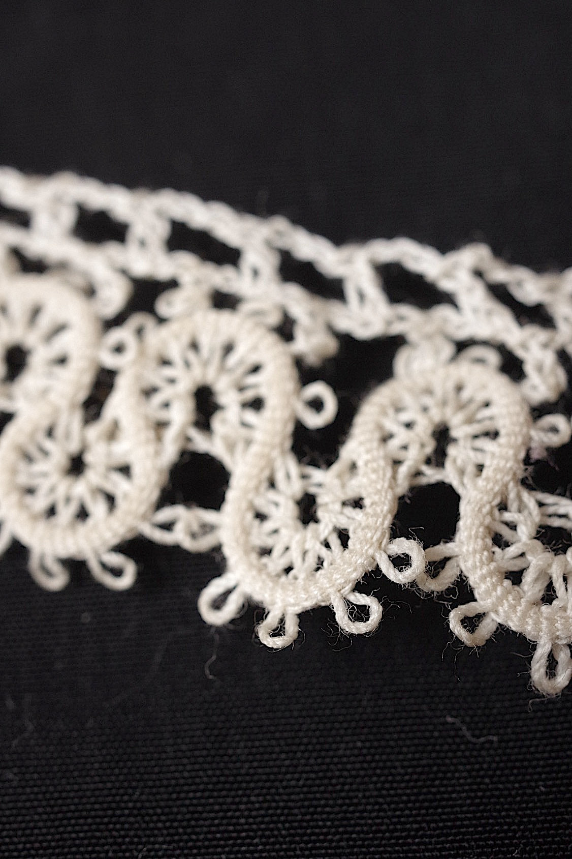 アンティークレース dentelle antique 80cm 880cm .FR a l'epoque