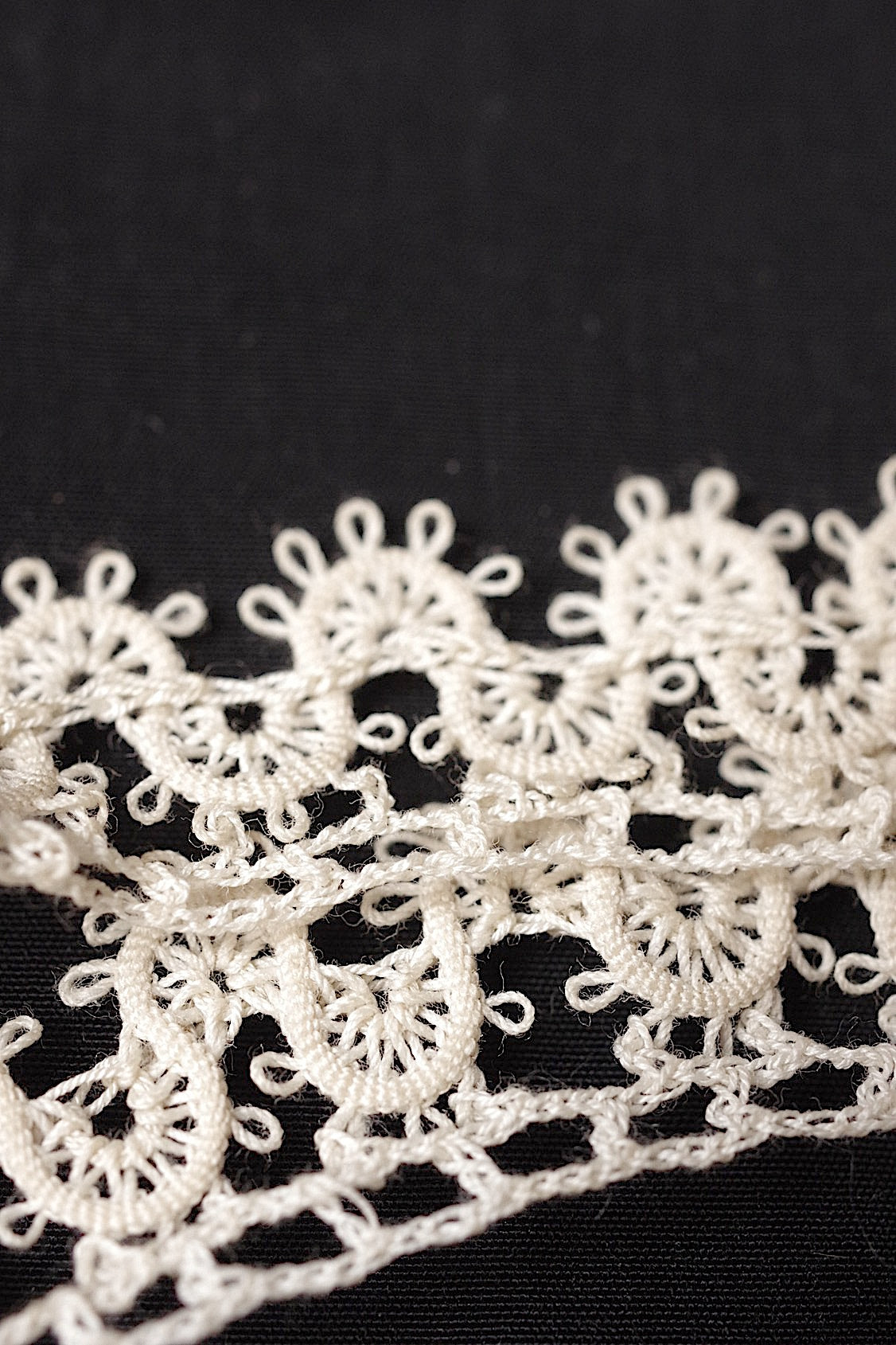 アンティークレース dentelle antique 80cm 880cm .FR a l'epoque