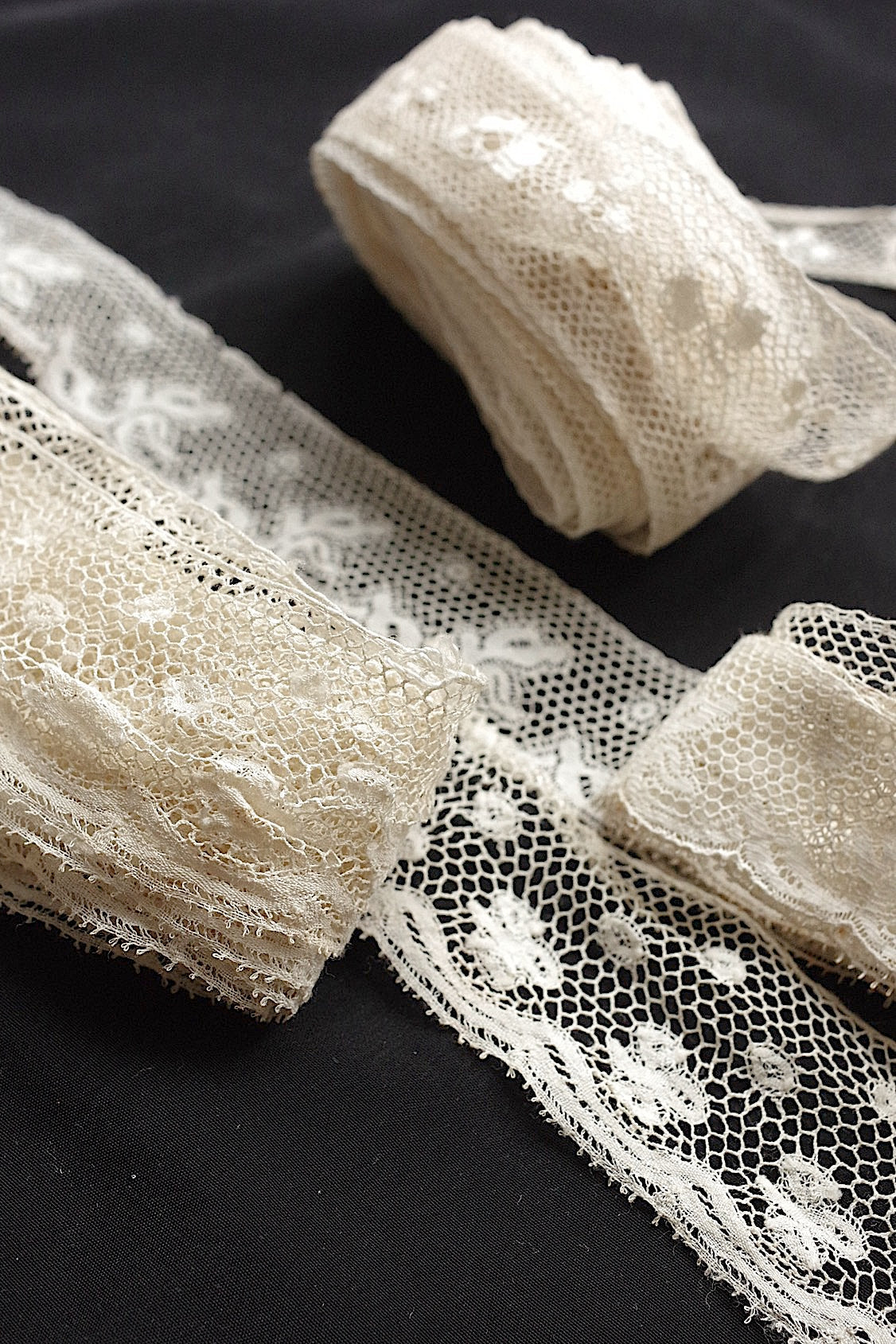 アンティークレース dentelle antique 690cm 40cm 92cm .FR a l'epoque