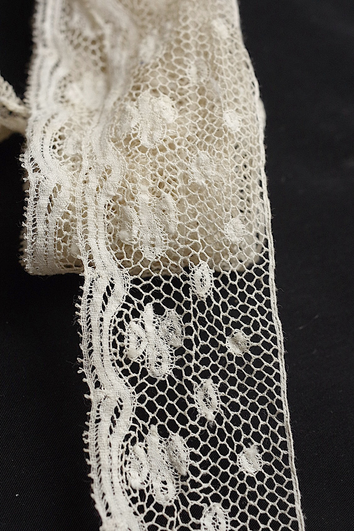 アンティークレース dentelle antique 690cm 40cm 92cm .FR a l'epoque