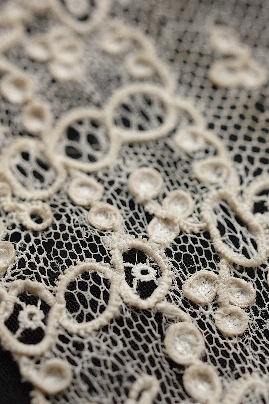 アンティークレース dentelle antique アランソンレース .FR a l'epoque