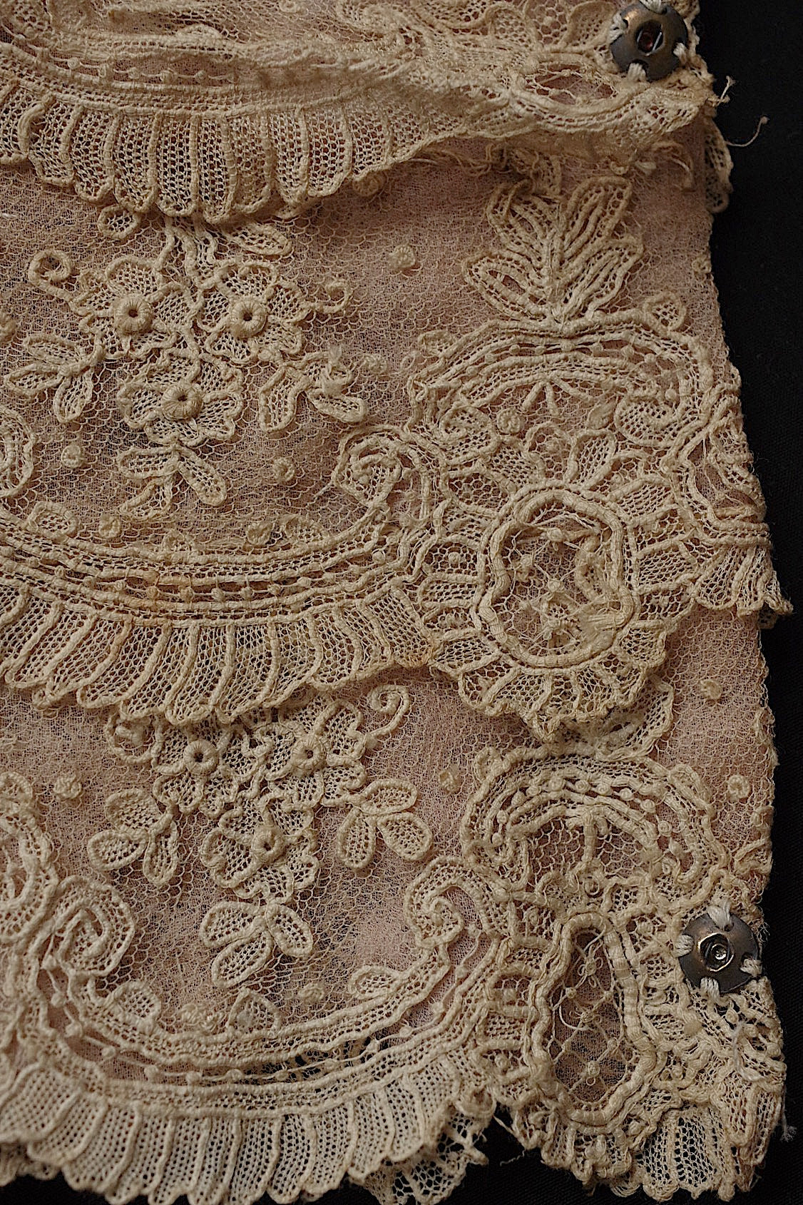 アンティークレース dentelle antique ブリュクセル 素材用 .FR a l'epoque