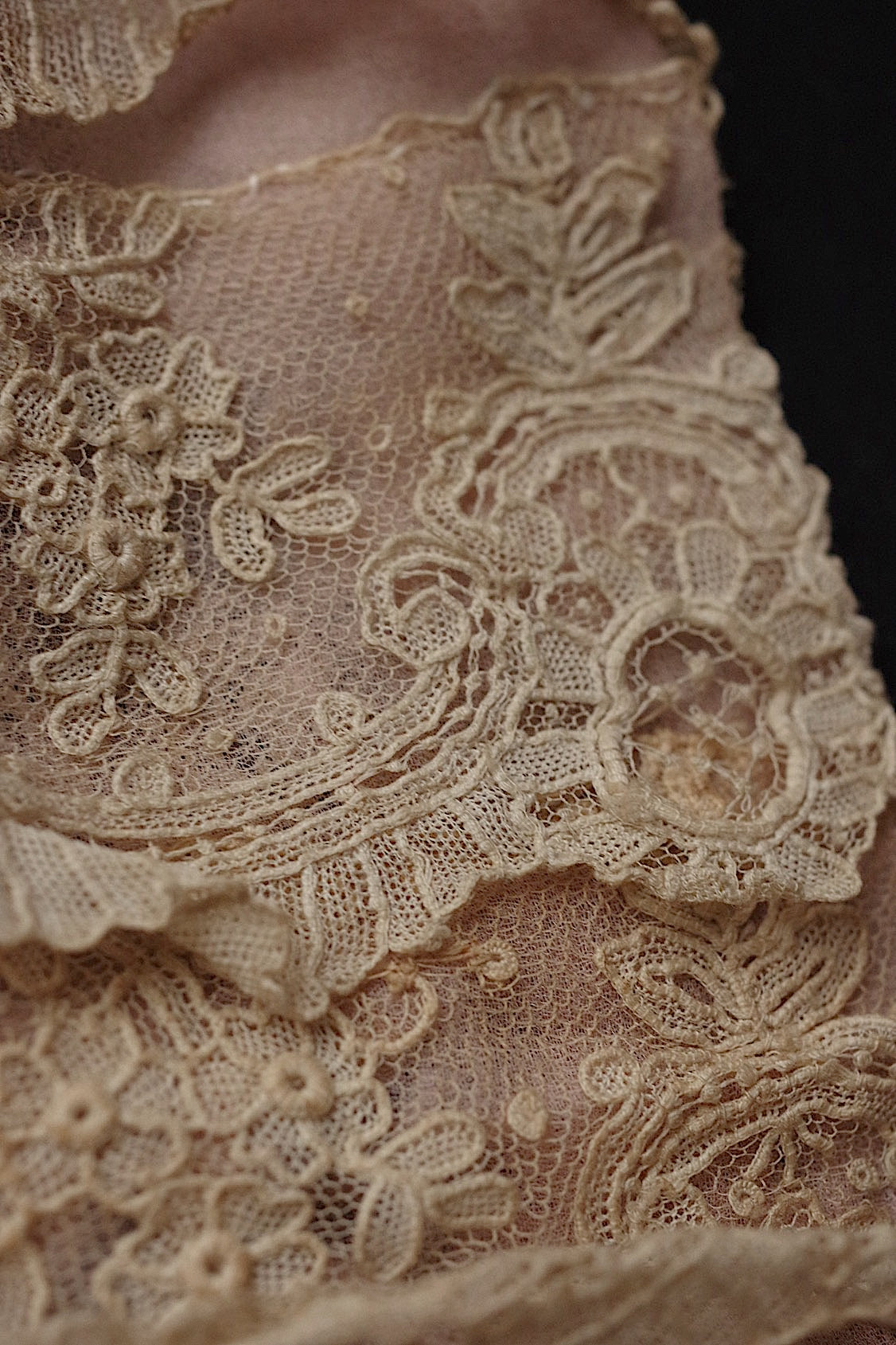 アンティークレース dentelle antique ブリュクセル 素材用 .FR a l'epoque