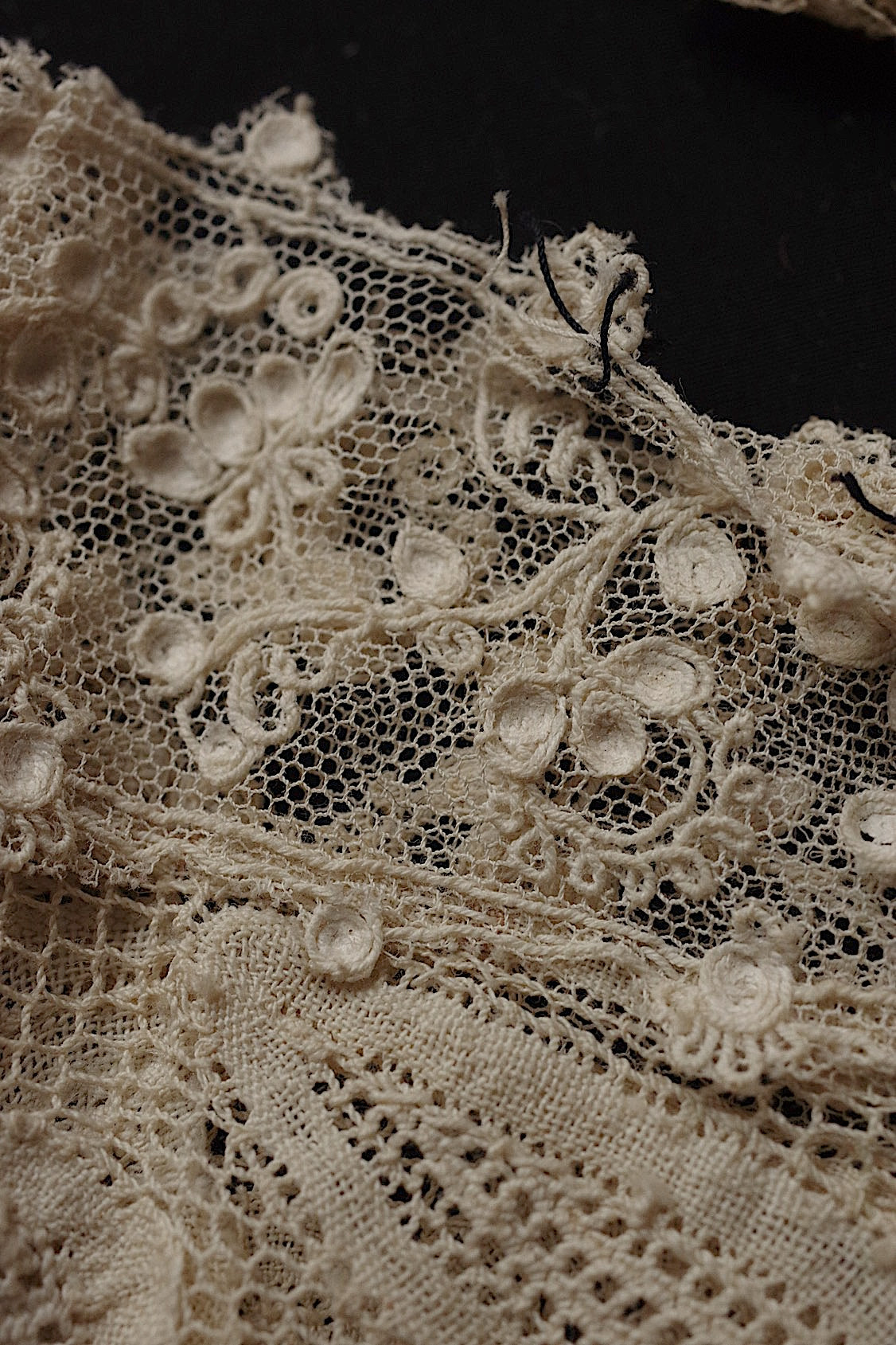 アンティークレース dentelle antique レースハギレ 素材用 .FR a l'epoque