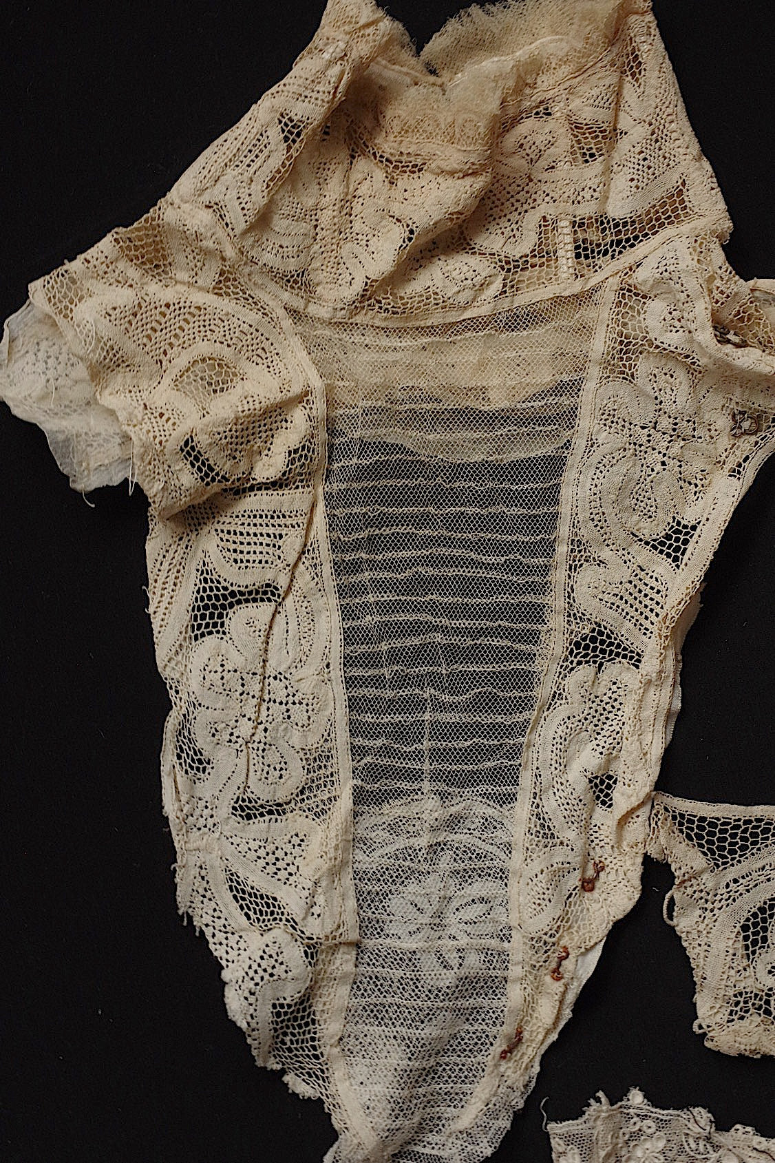 アンティークレース dentelle antique レースハギレ 素材用 .FR a l'epoque