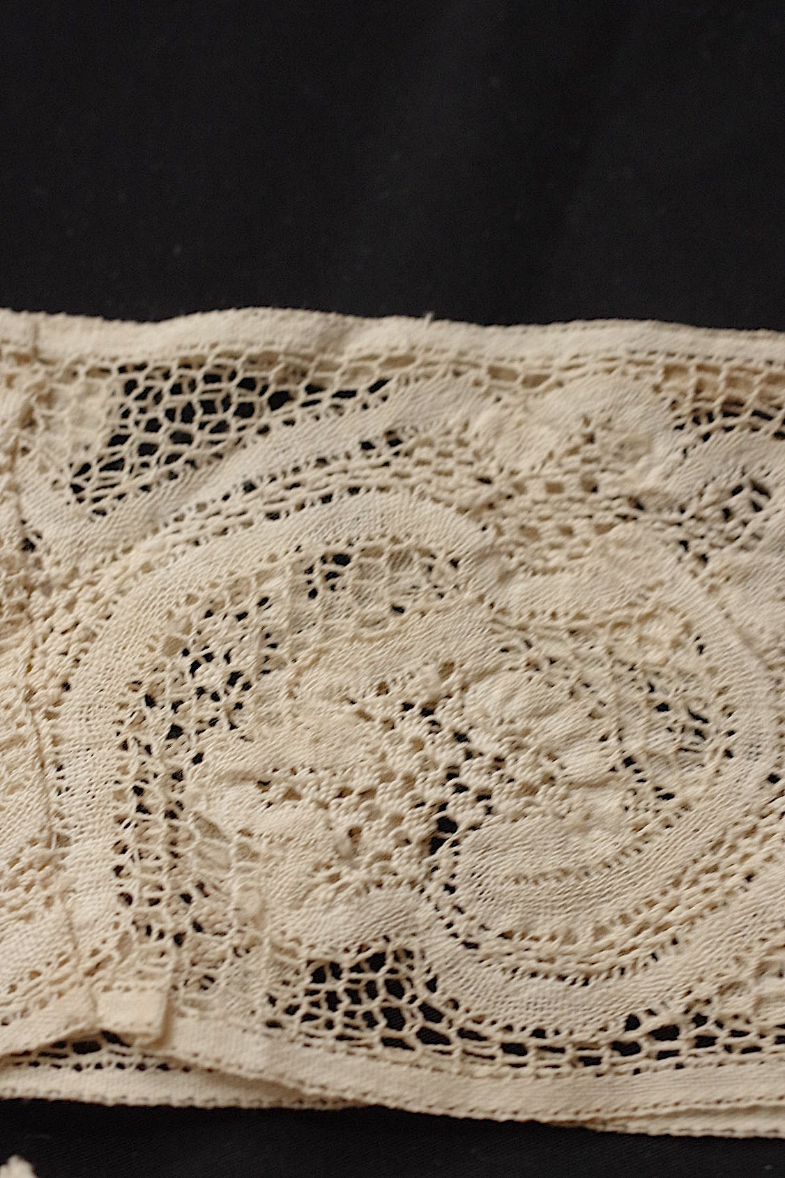アンティークレース dentelle antique レースハギレ 素材用 .FR a l'epoque