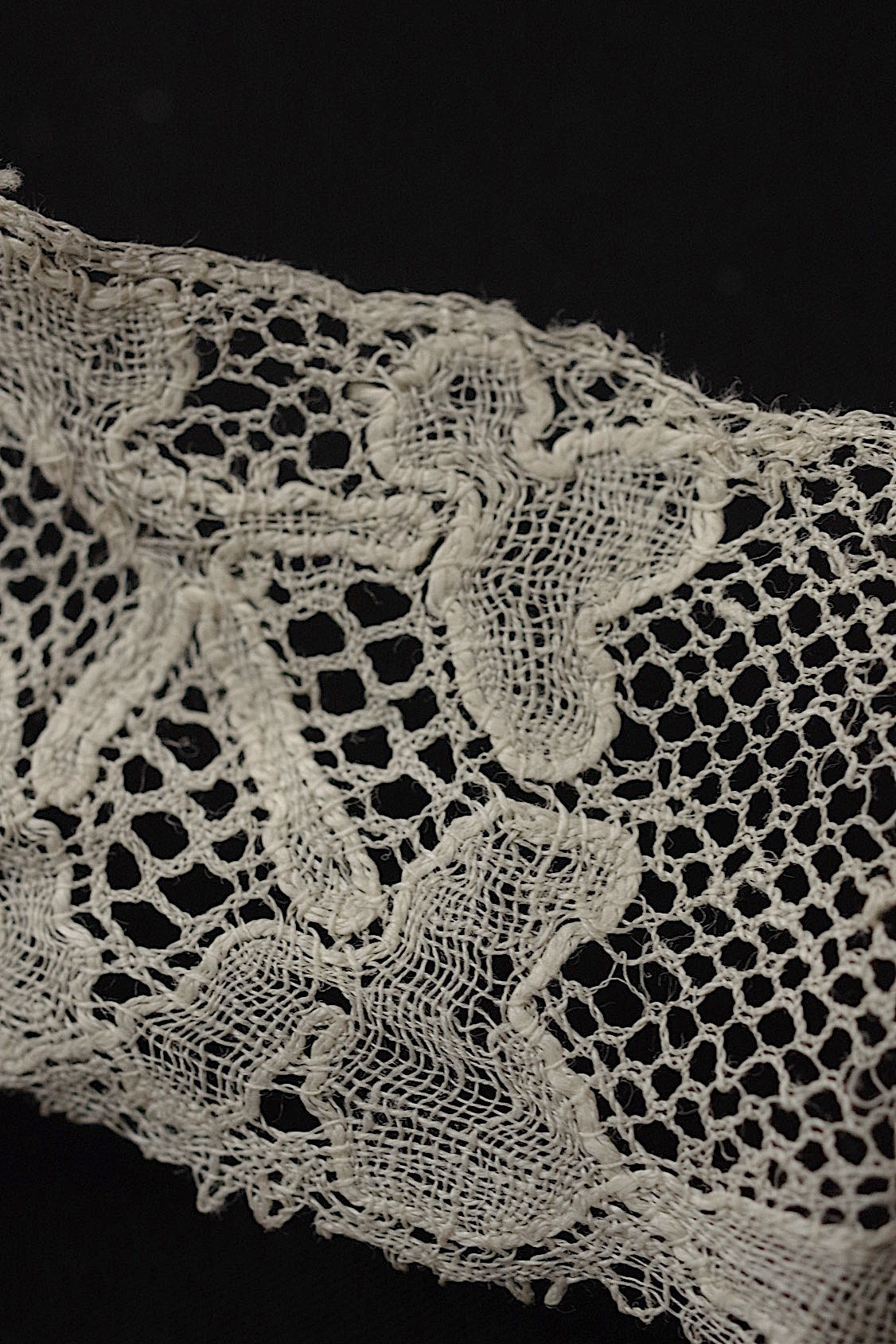 アンティークレース dentelle antique 18cm240cm .FR a l'epoque