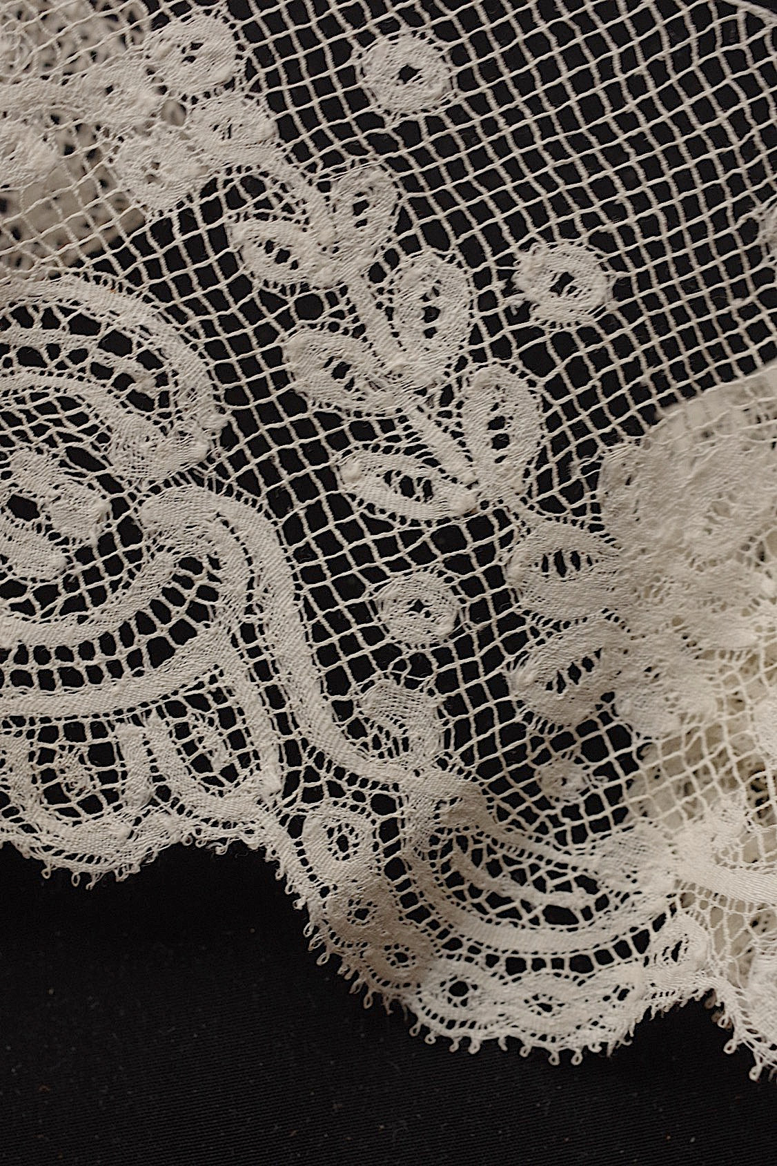 アンティークレース dentelle antique 270cm 220cm .FR a l'epoque