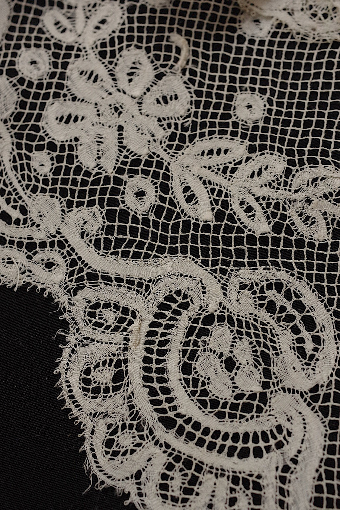 アンティークレース dentelle antique 270cm 220cm .FR a l'epoque