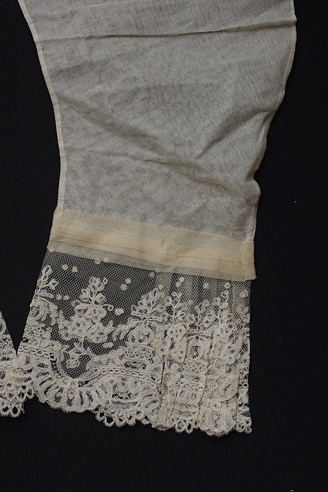 アンティークレース dentelle antique 袖 1つ .FR a l'epoque