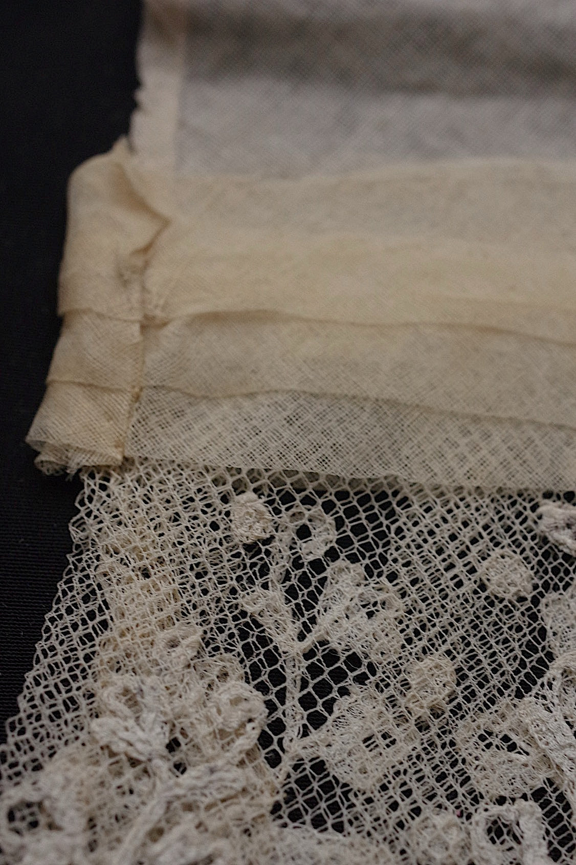 アンティークレース dentelle antique 袖 1つ .FR a l'epoque