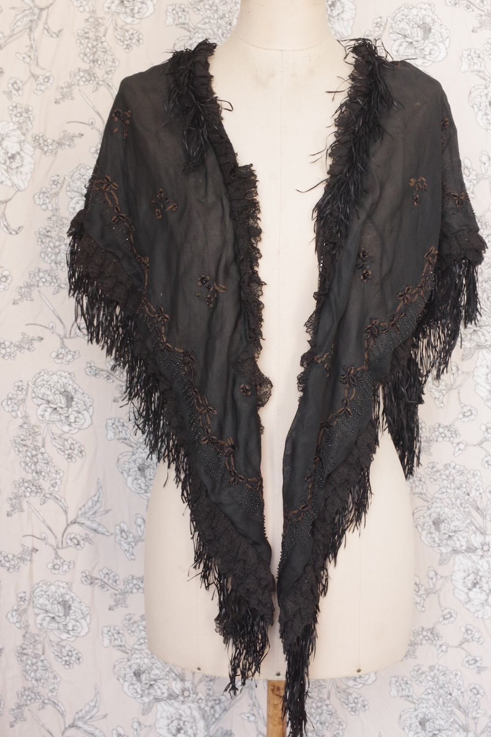 アンティークショール châle antique  .FR a l'epoque