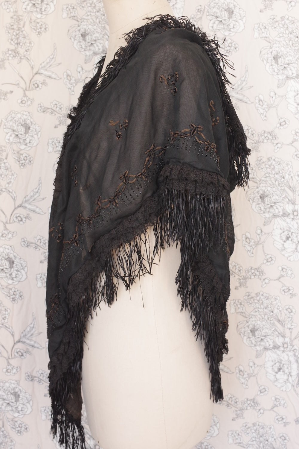 アンティークショール châle antique  .FR a l'epoque