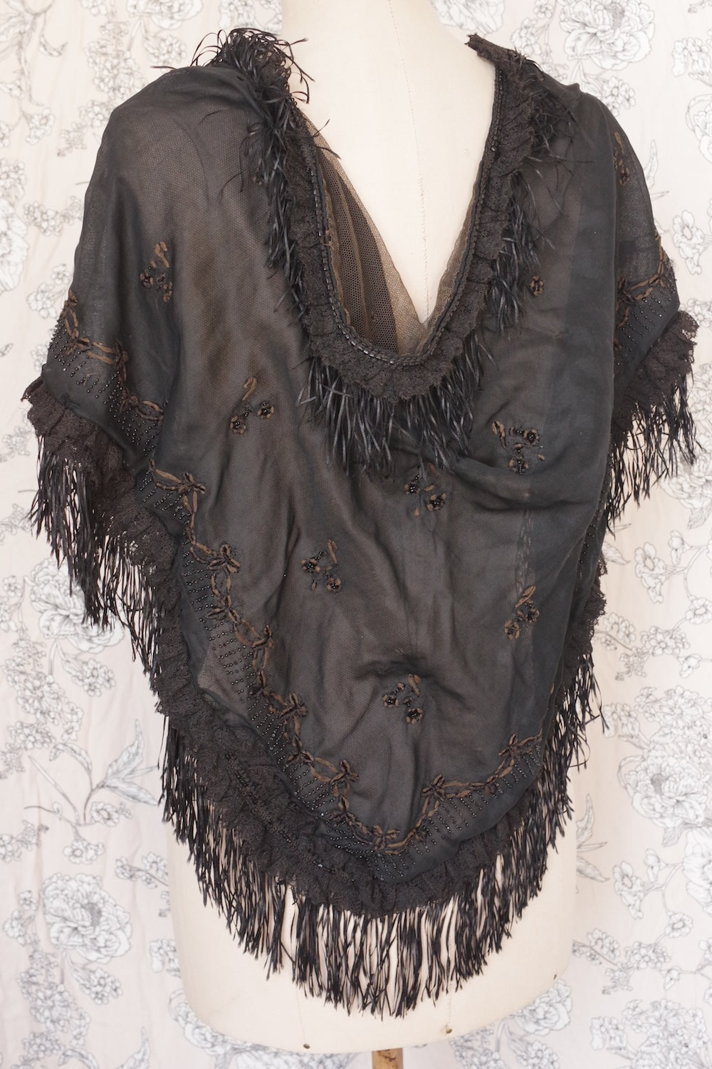 アンティークショール châle antique  .FR a l'epoque