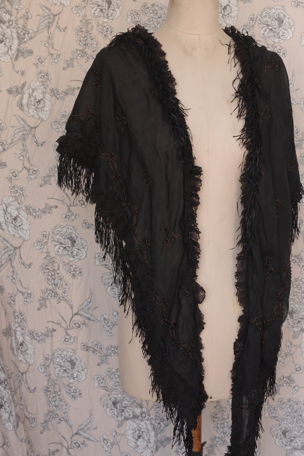 アンティークショール châle antique  .FR a l'epoque