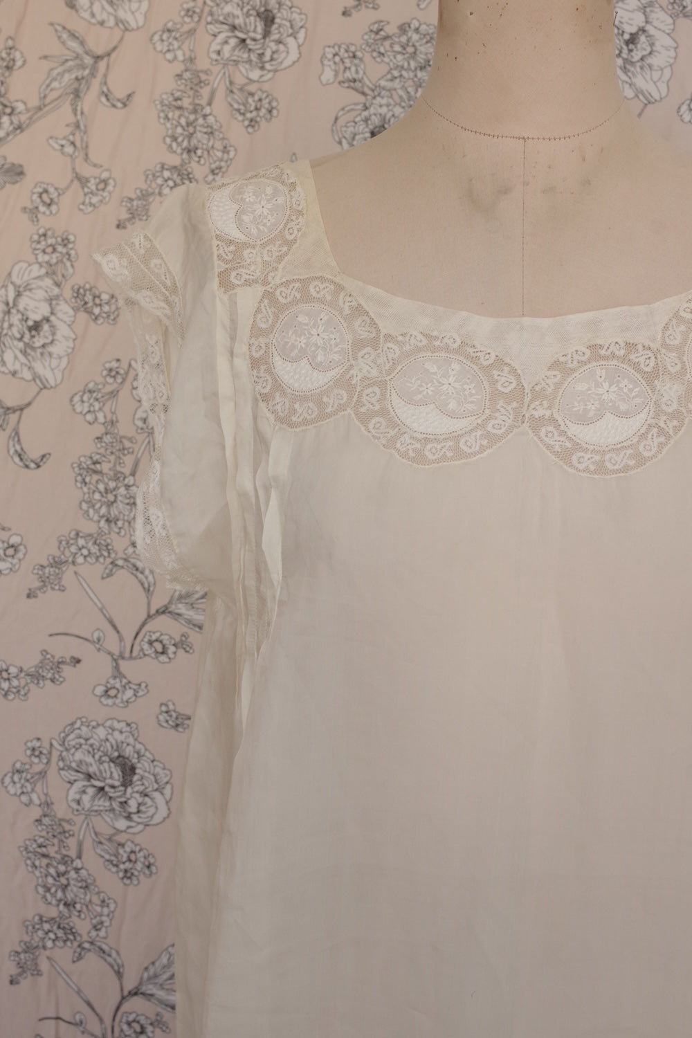 アンティークワンピース vêtement antique .FR a l'epoque