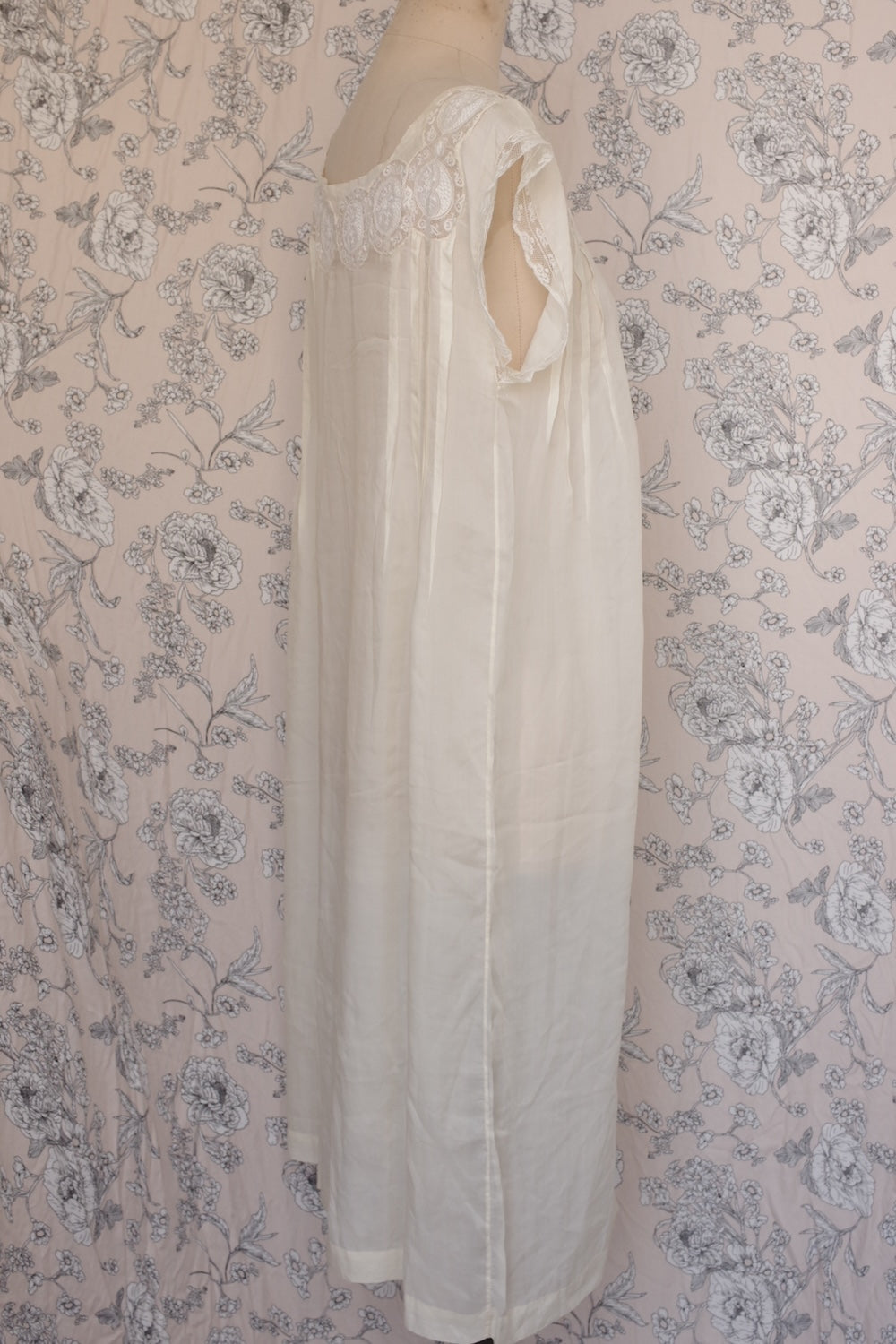 アンティークワンピース vêtement antique .FR a l'epoque